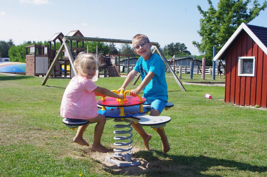 Tornby Strand Camping Cottages Hirtshals Eksteriør bilde